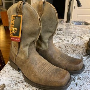 NWT Men’s Ariat Boots